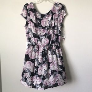 NWT floral zip back dress